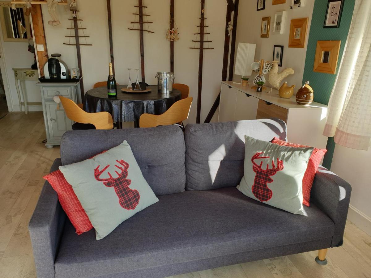 Chalet Le Logis Des Autre Vireux-Wallerand ภายนอก รูปภาพ